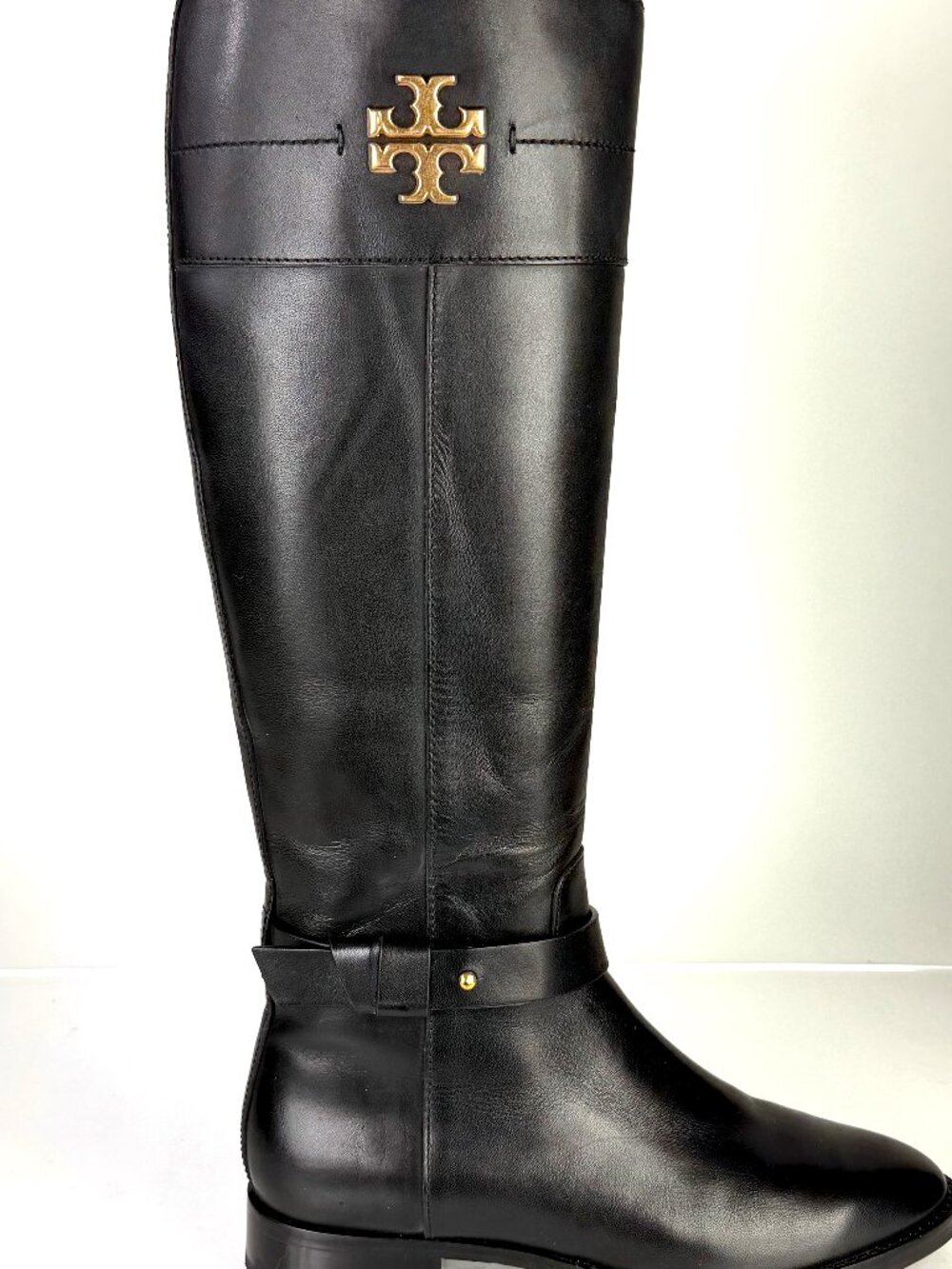 Tory Burch Black Leather Riding Boots Gold Logo Medallion 2026 NWOT Size 7M